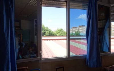 Vinilos para mitigar el calor en las aulas